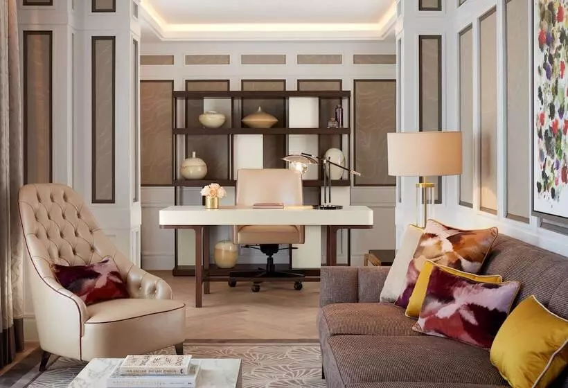 سوییت دوبلکس, The Biltmore Mayfair