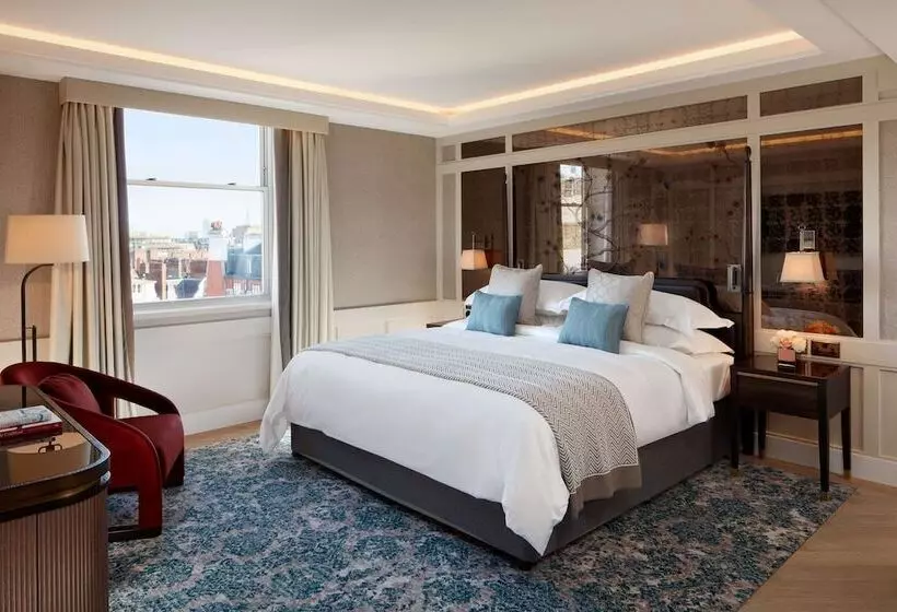 سوییت دوبلکس, The Biltmore Mayfair