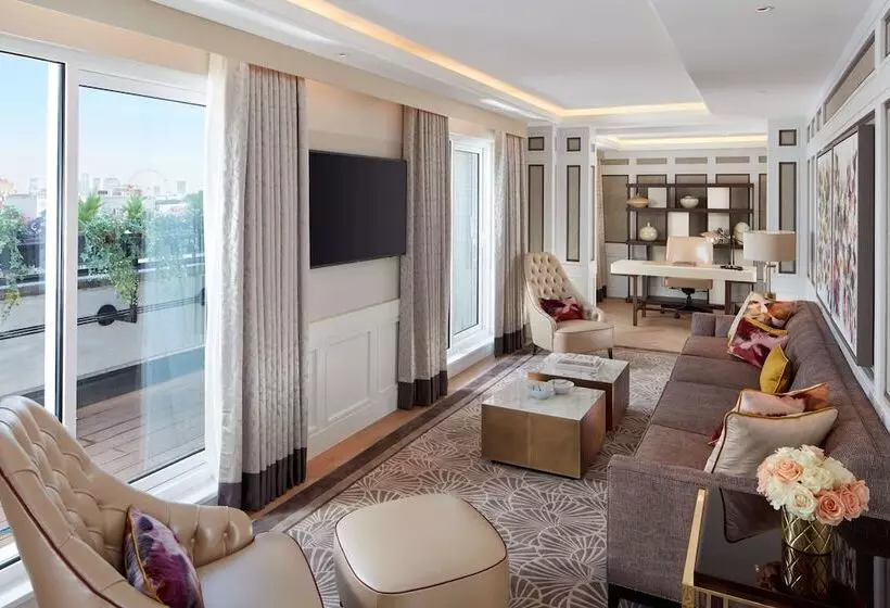 سوییت دوبلکس, The Biltmore Mayfair
