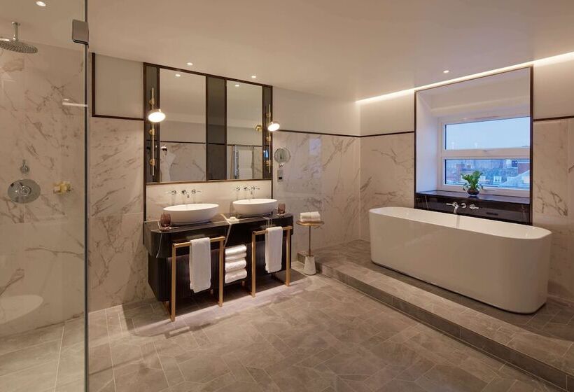 듀플렉스 스위트, The Biltmore Mayfair