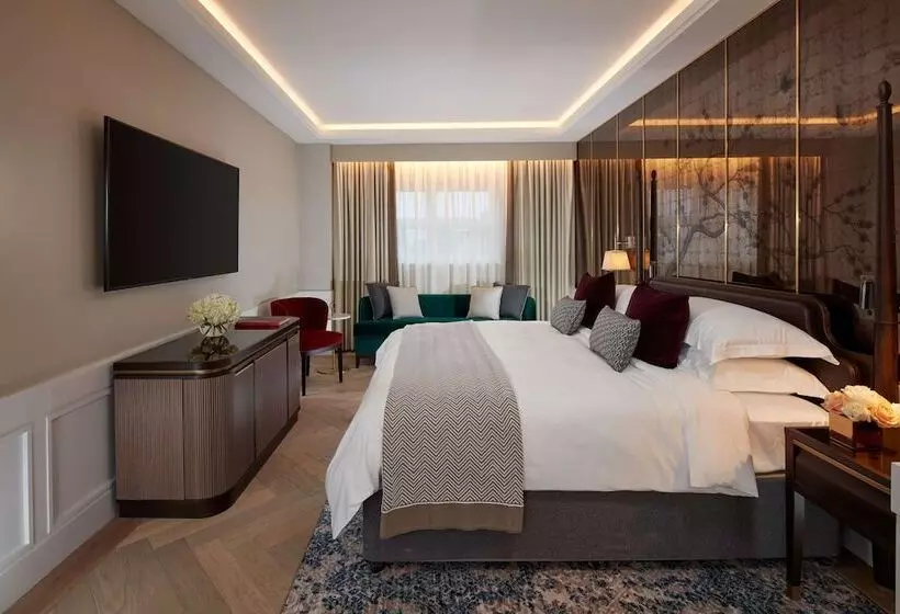 سوییت دوبلکس, The Biltmore Mayfair