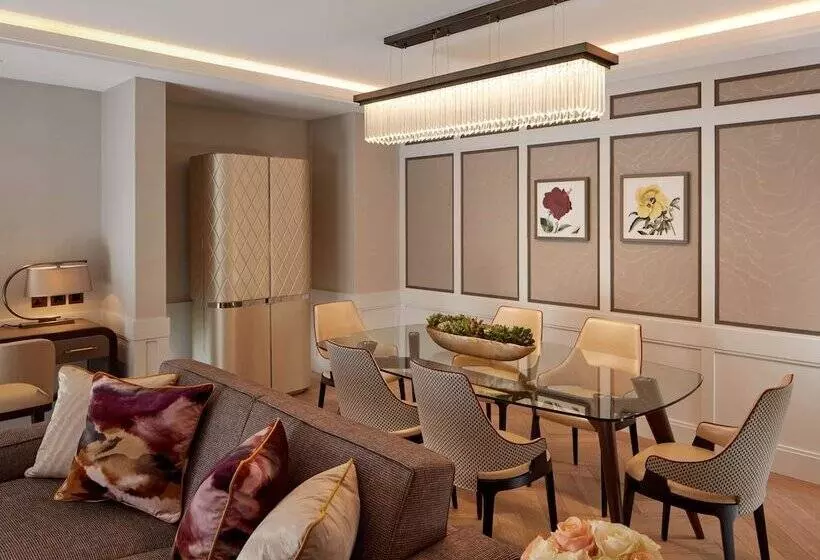 سوییت دوبلکس, The Biltmore Mayfair