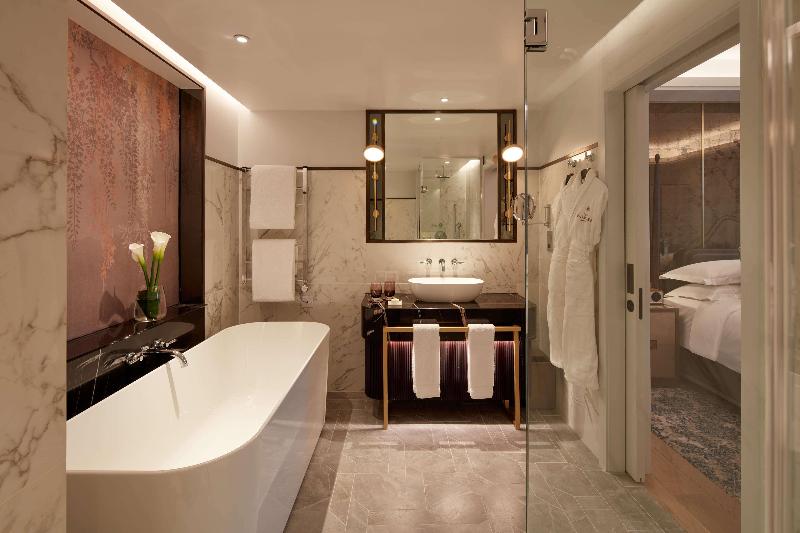 Люкс, The Biltmore Mayfair