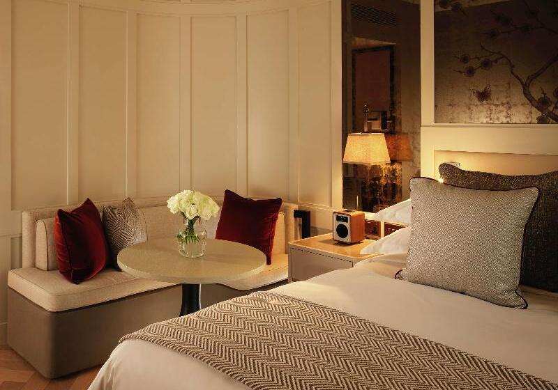 스탠다드 룸 킹사이즈 침대, The Biltmore Mayfair