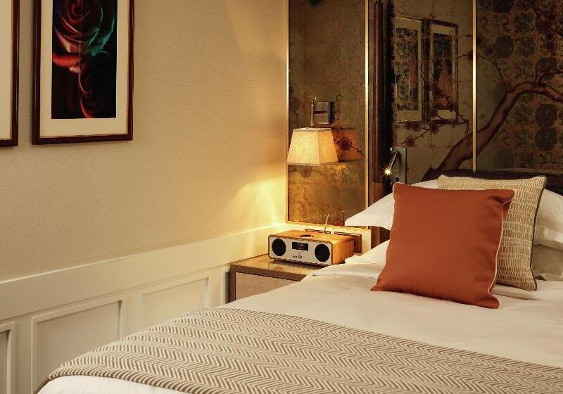 스위트 킹사이즈 침대, The Biltmore Mayfair