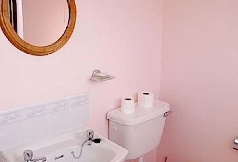 标准单人间, Wards