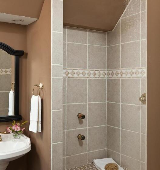 デラックスルーム, The Inn & Tavern At Meander