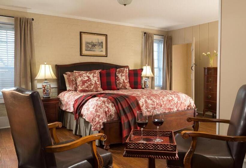 キングサイズベッドのデラックススイート, The Inn & Tavern At Meander
