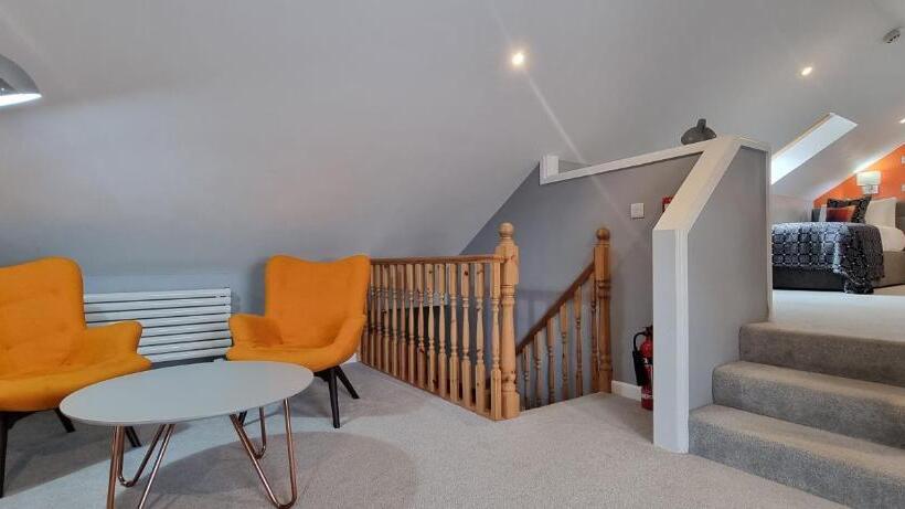 جناح جونيور مطل على الجبل, Llety Cynin