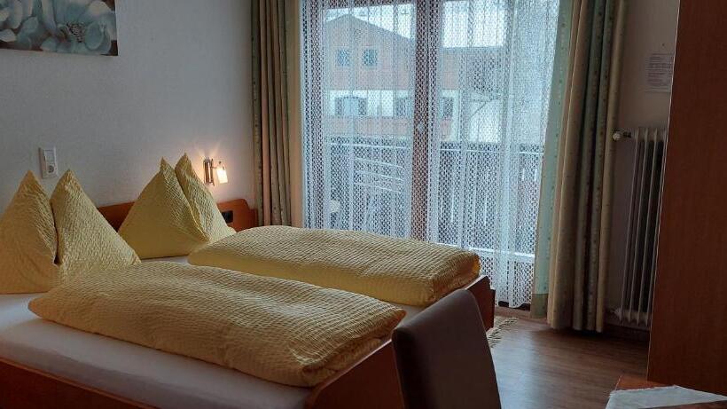 Четырехместный Номер Стандарт, Pension Wildental