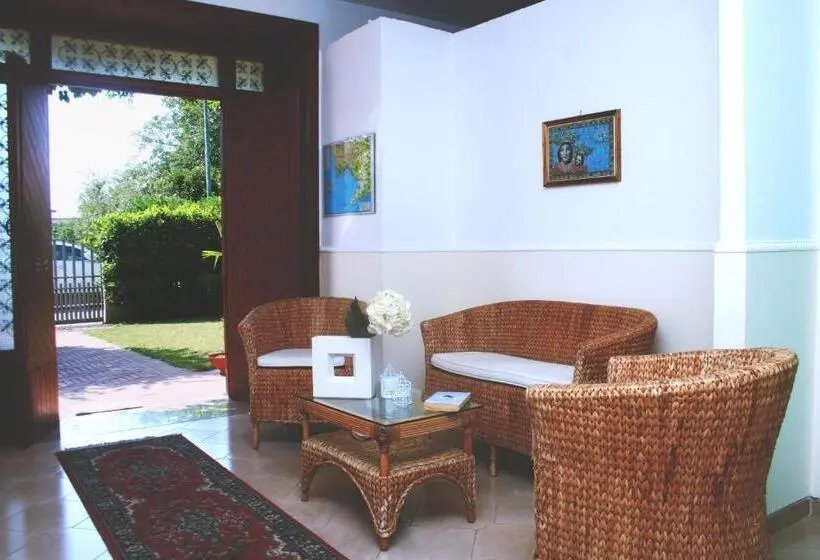 コンフォートトリプルルーム, Villa Palmira