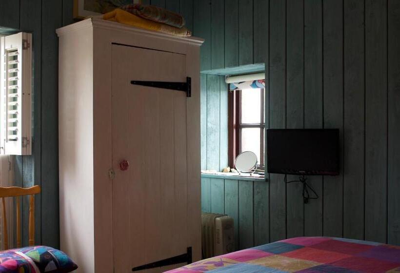 Номер Basic, Western House