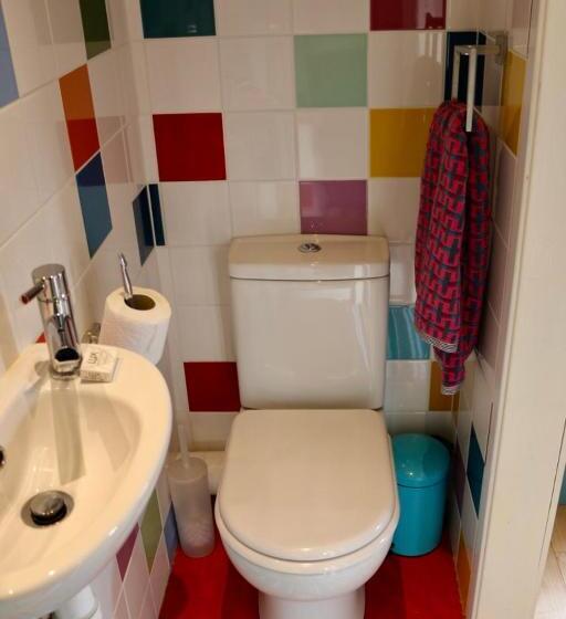 Номер Basic, Western House