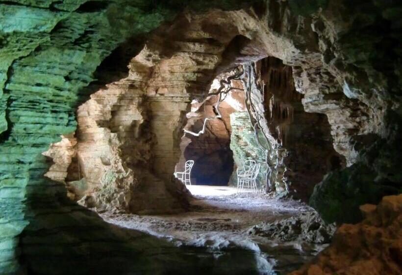 וילה בת 2 חדרי שינה, Frassanelle