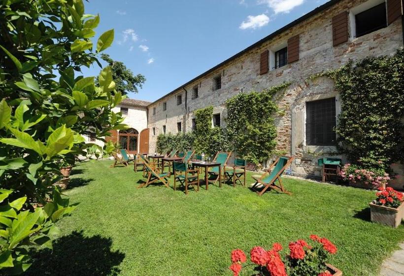 דירת שלושה חדרים, Frassanelle