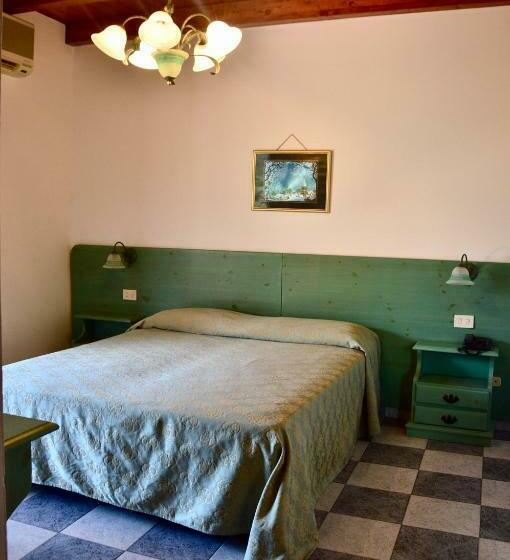 חדר סטנדרט עם מרפסת, Golfo Del Leone