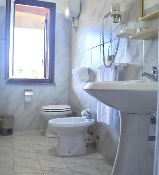 חדר סטנדרט לשלושה עם מרפסת, Golfo Del Leone