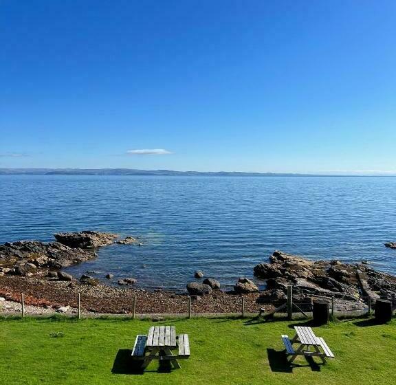 غرفة ديلوكس سرير كينج, The Corrie