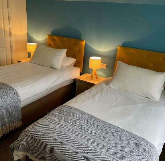 غرفة قياسية, The Corrie