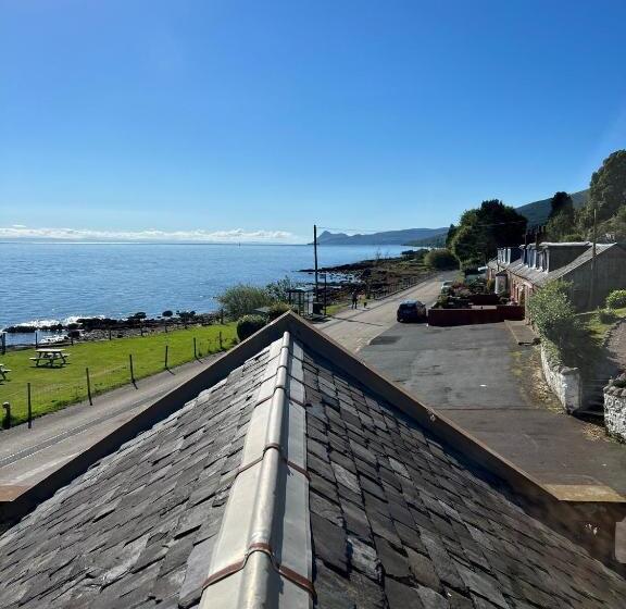 غرفة قياسية فردية, The Corrie