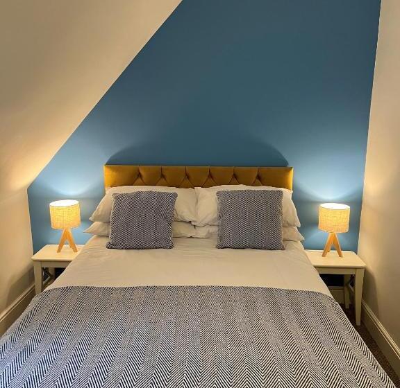 غرفة قياسية, The Corrie