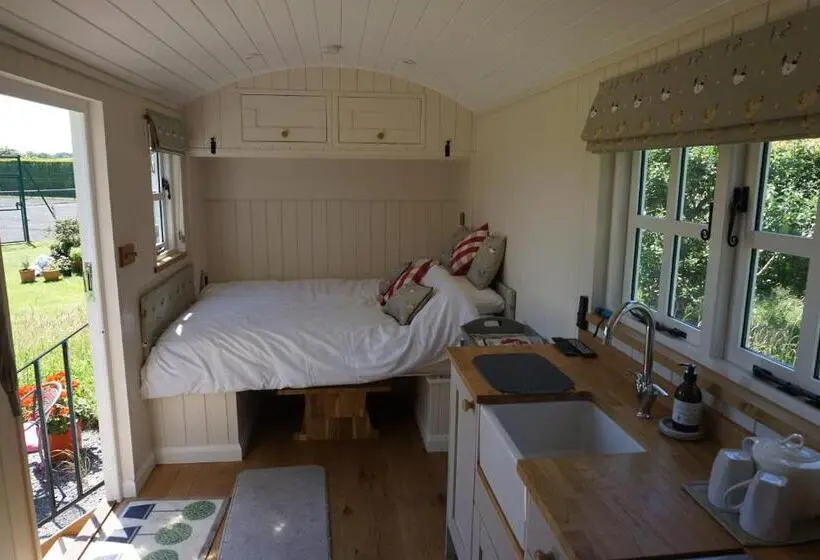 スタンダードルーム, Nutgrove House Luxury B&b