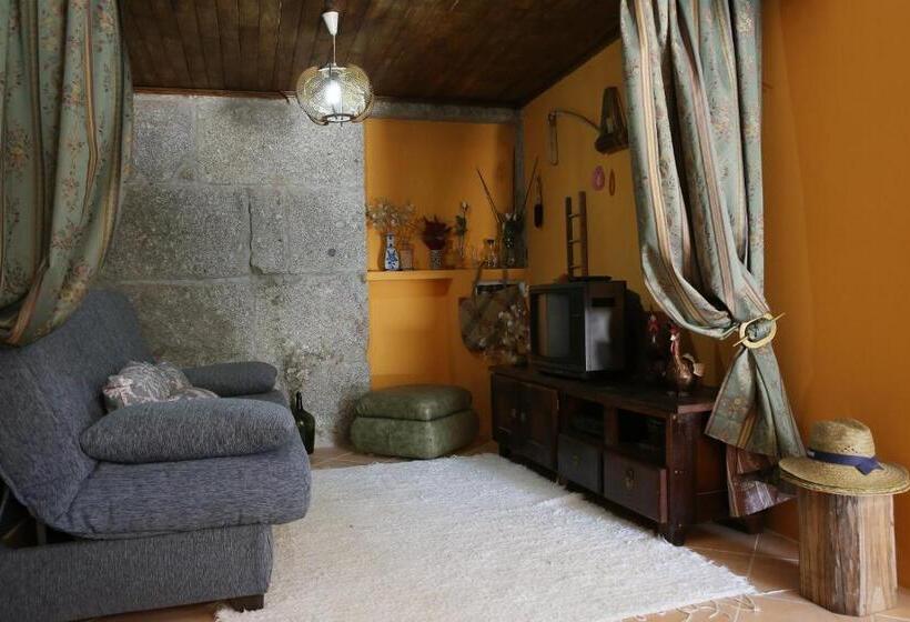 شقة غرفة واحدة, Casa Do Escoivo