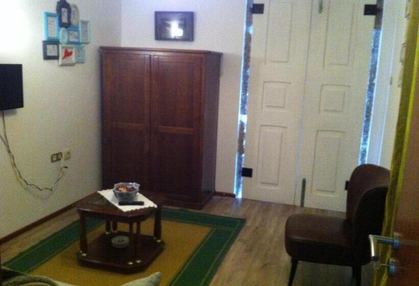 جناح, Casa Do Escoivo