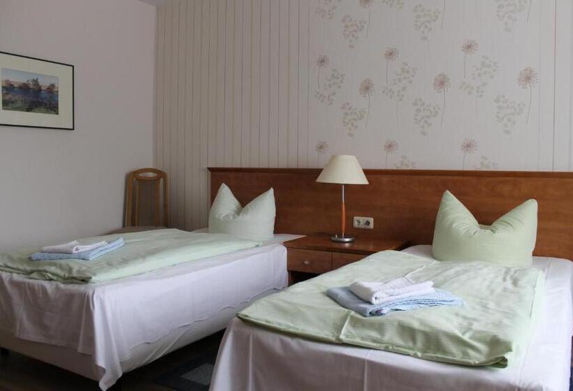 スタンダードルーム, Reitanlage Plath