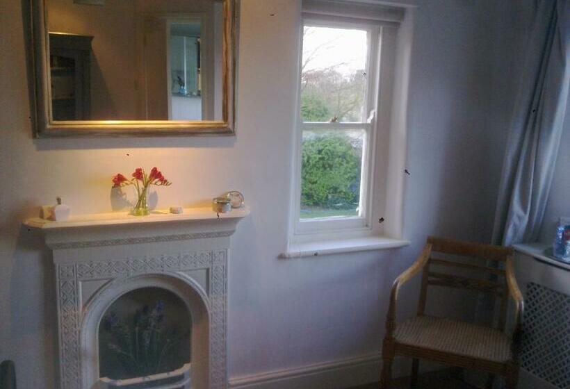 스탠다드 룸 가든 전망, The Old Vicarage Bed And Breakfast