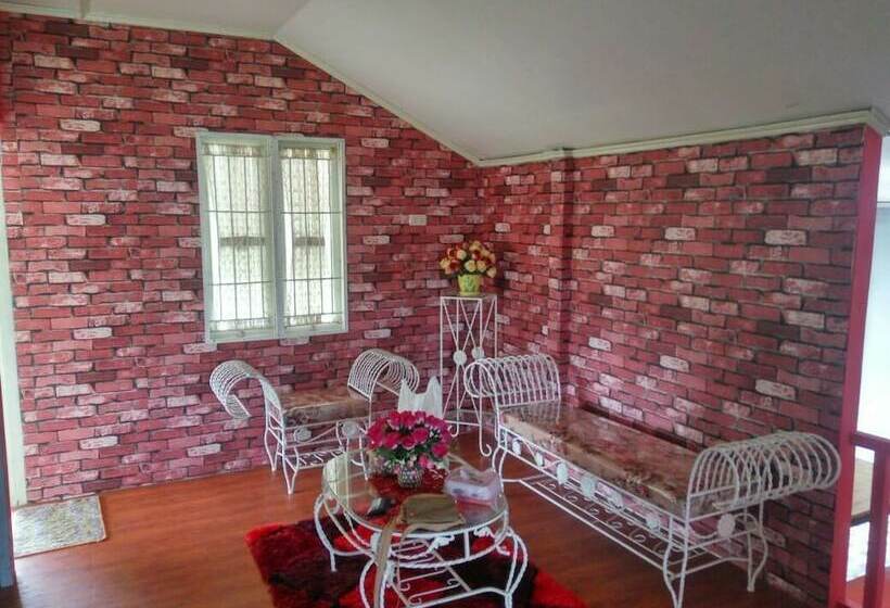 スーペリアーバンガロー, Pondok Oma Surf Simeulue