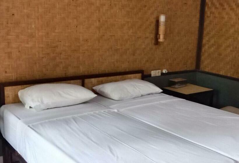 غرفة ديلوكس مطلّة علي الحديقة, Taman Menjangan Homestay By Snorkelingmenjangan