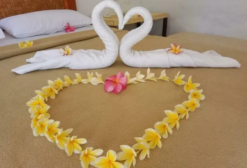 Deluxe-huone Puutarhanäkymä, Taman Menjangan Homestay By Snorkelingmenjangan