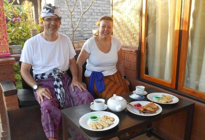 غرفة ديلوكس مطلّة علي الحديقة, Taman Menjangan Homestay By Snorkelingmenjangan