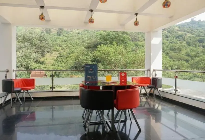 デラックスルーム, Nature Shield Lonavala