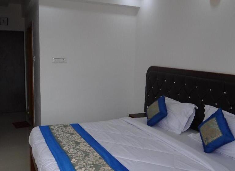 Deluxe Room, Nature Shield Lonavala