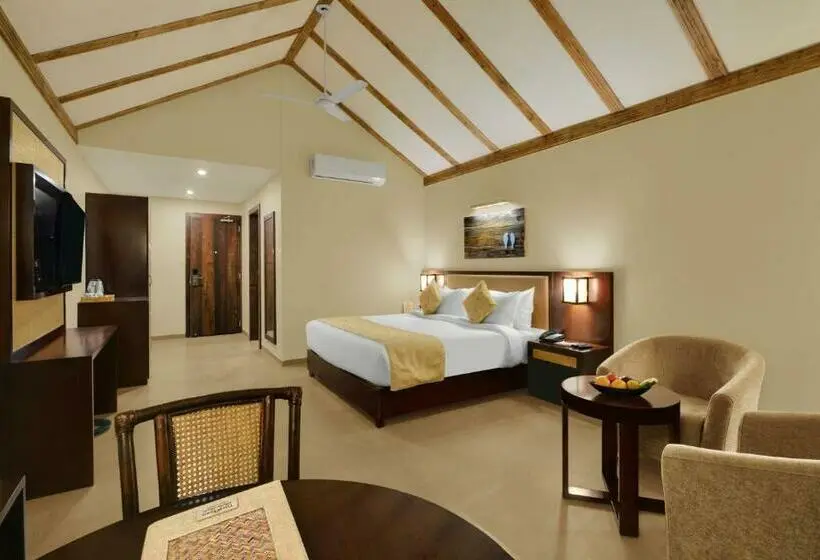 キングサイズベッドのスーペリアルーム, The Fern Sattva Resort Polo Forest