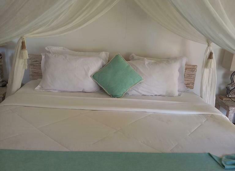 بنجلو ديلوكس, Rua Beach Resort Sumba