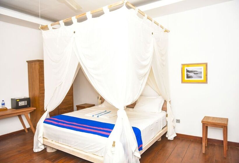 بنجلو ديلوكس, Rua Beach Resort Sumba