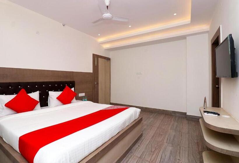Трехместный Номер Классика, Capital O 22194 Hotel Triveni Sangam