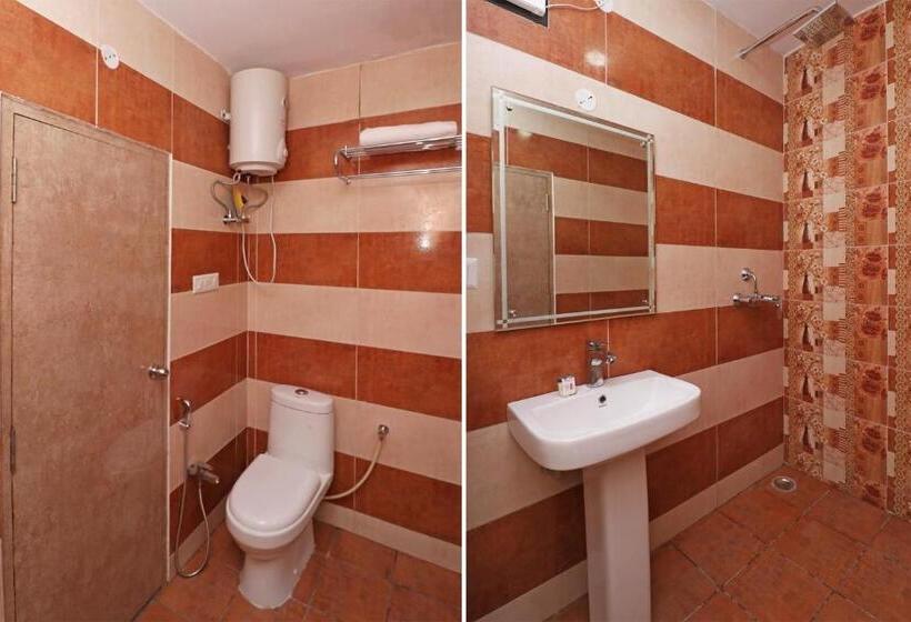 غرفة كلاسيكية ثلاثية, Capital O 22194 Hotel Triveni Sangam