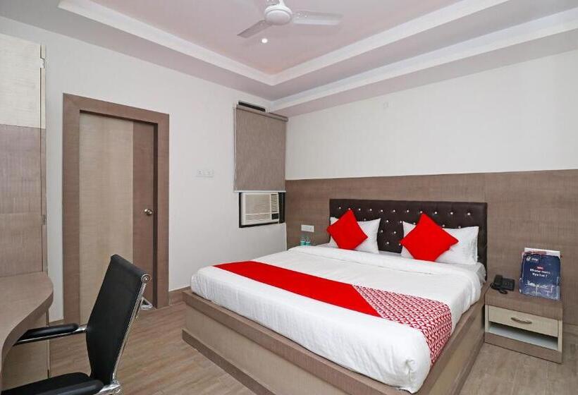 Трехместный Номер Классика, Capital O 22194 Hotel Triveni Sangam