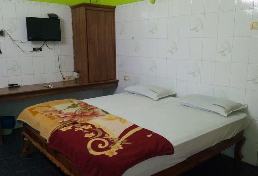 디럭스 룸, Iroomz Nama Residency