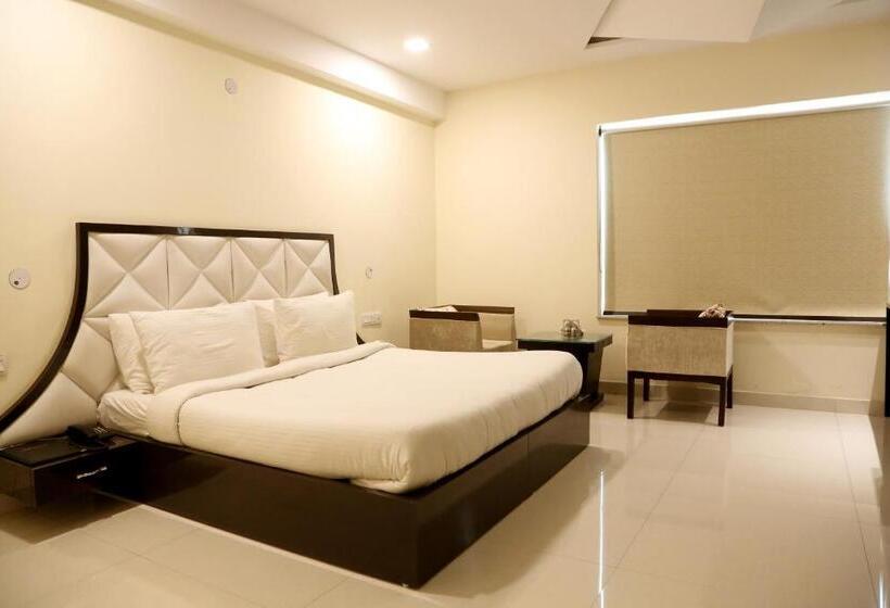 带大床的标准间, Kingdom