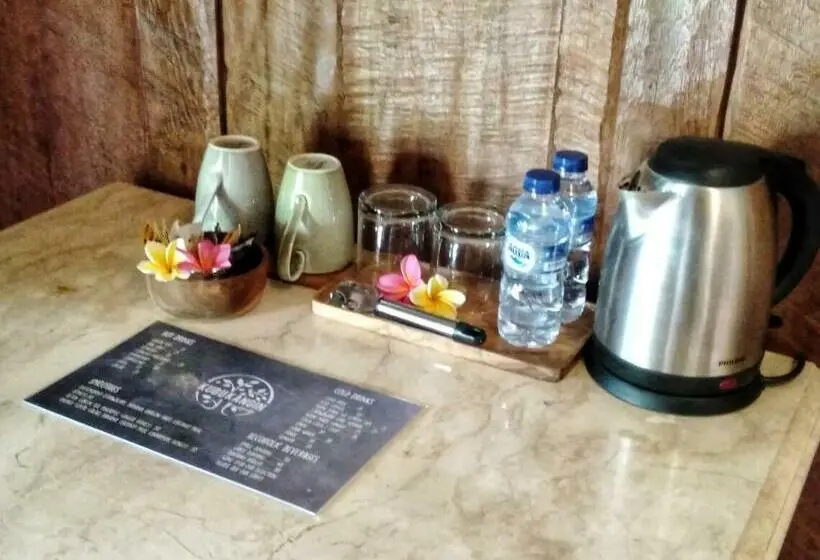 キングサイズベッドのスタンダードルーム, Kubu Kangin Resort