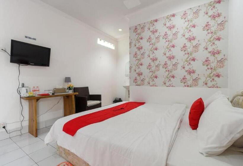 Номер Deluxe, Reddoorz Syariah Near Exit Toll Puncak