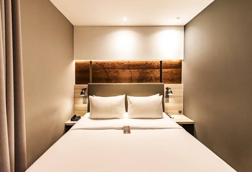 חדר סופריור, Stanley Wahid Hasyim Jakarta