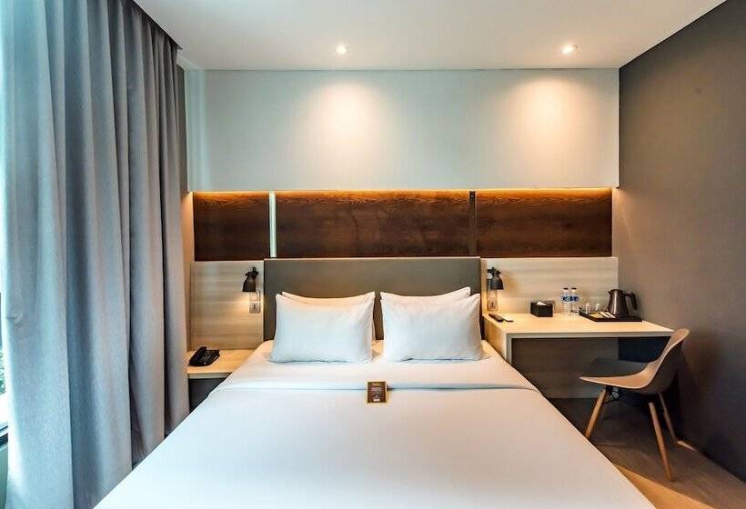 Deluxe Szoba, Stanley Wahid Hasyim Jakarta