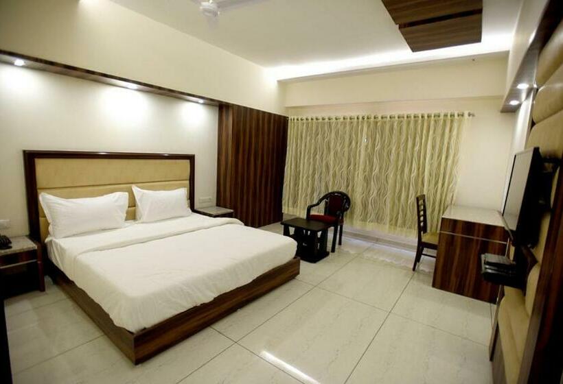 Номер Deluxe, Sach Regency
