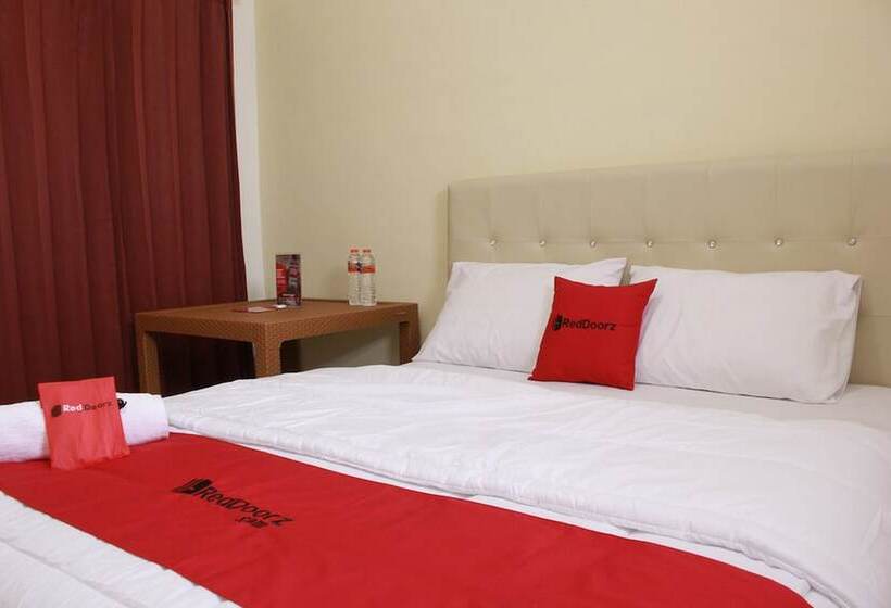 标准间, Reddoorz @ Cisaga